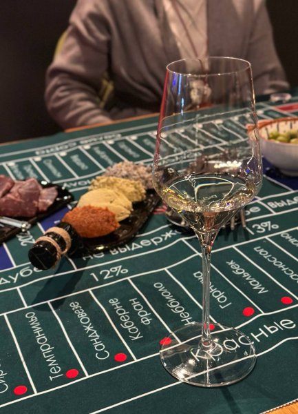 Premium Wine, винотека-бар — обзор @green_z_ann_alcho